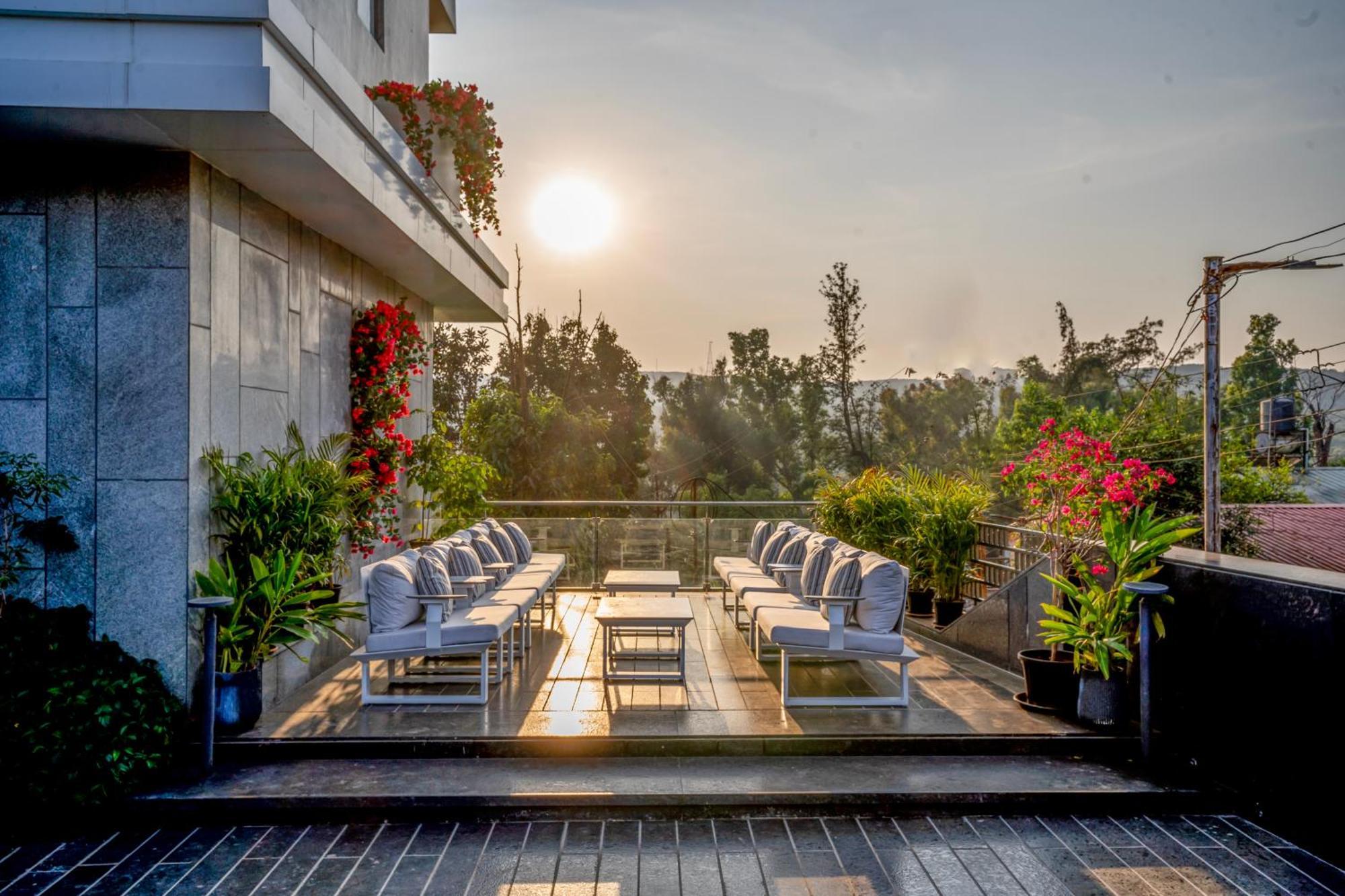 Leela Resort, The Exotic Boutique Hotel - Pure Veg Mahābaleshwar Exterior foto